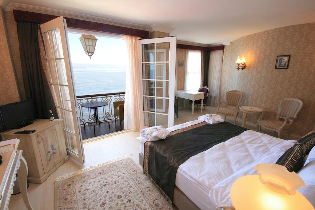 Trilyali Butik Hotel Tirilye Eksteriør bilde