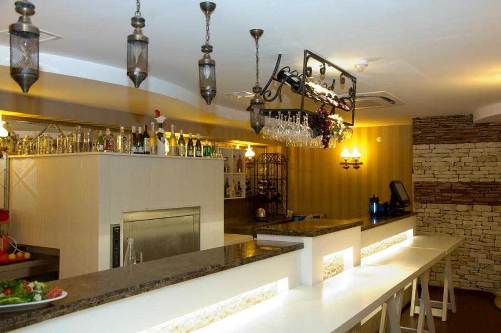 Trilyali Butik Hotel Tirilye Eksteriør bilde